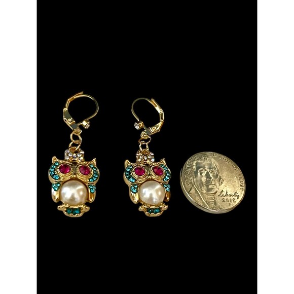 Elegant Owl Drop Earrings - Chic Sparkle for Every Occasion - Picture 4 of 5